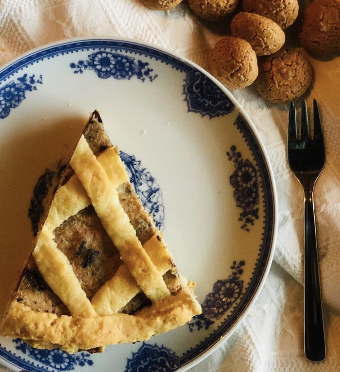 Crostata con ricotta, amaretti e cioccolato fondente - Una ...