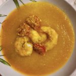 Vellutata di zucca con gamberi e pendolini gratinati