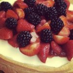 Cheesecake con frutta fresca